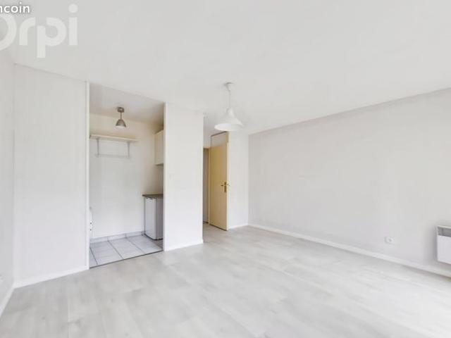 Studio 1 pièce 24 m²