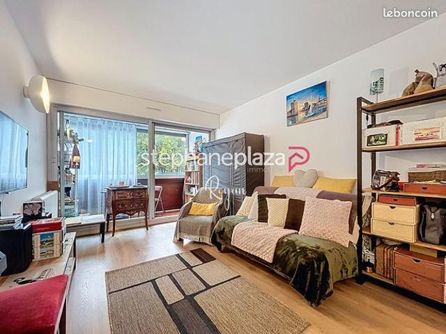 Studio 1 pièce 24 m²