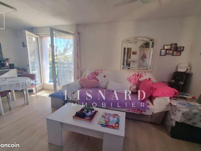 Studio 1 pièce 25 m²