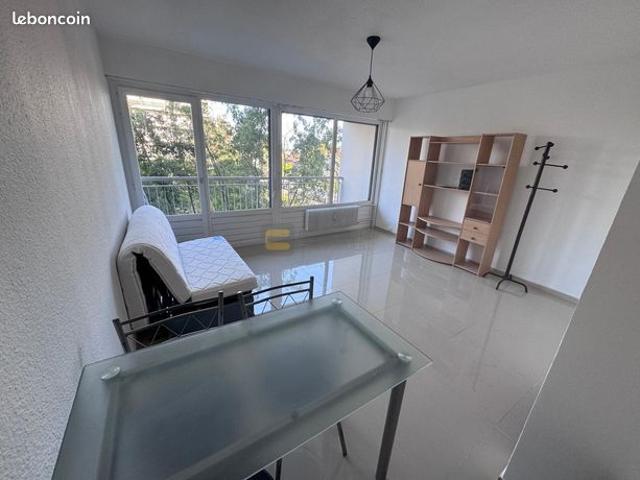 Studio 1 pièce 25 m²