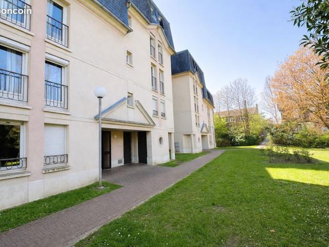 Studio 1 pièce 25 m²
