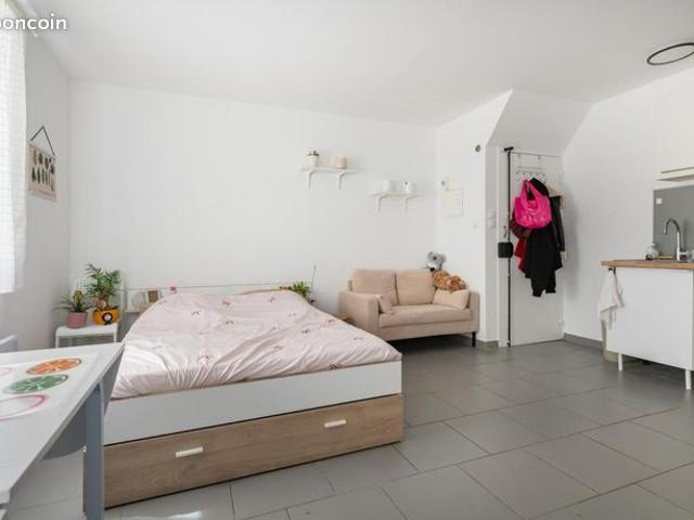 Studio 1 pièce 25 m²