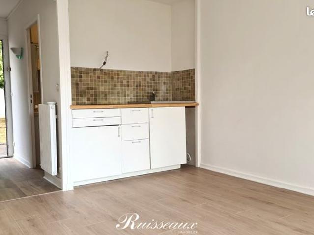 Studio 1 pièce 25 m²
