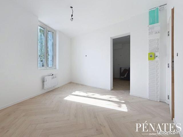 Studio 1 pièce 25 m²