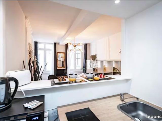 Studio 1 pièce 25 m²