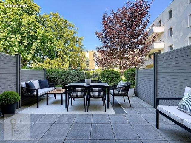 Studio 1 pièce 25 m²