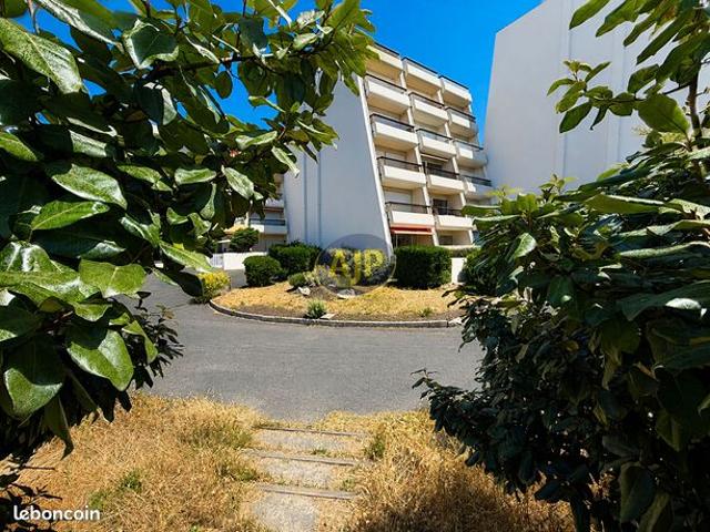 Studio 1 pièce 25 m²