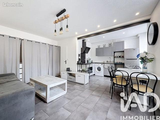 Studio 1 pièce 25 m²
