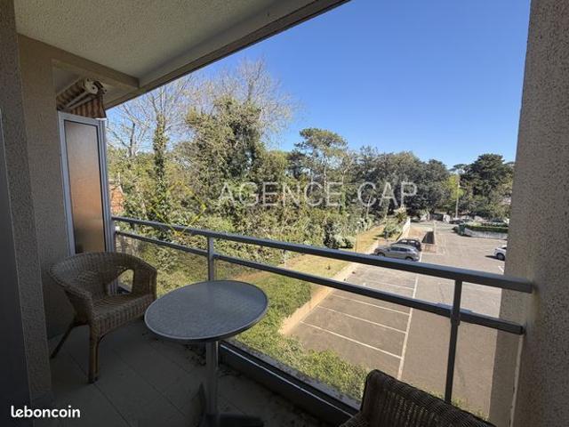 Studio 1 pièce 25 m²