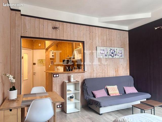 Studio 1 pièce 25 m²