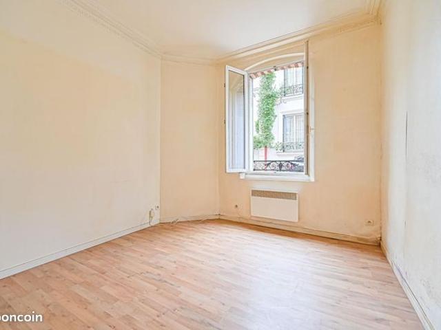 Studio 1 pièce 25 m²