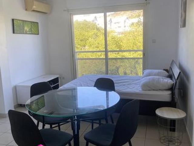 Studio 1 pièce 25 m²