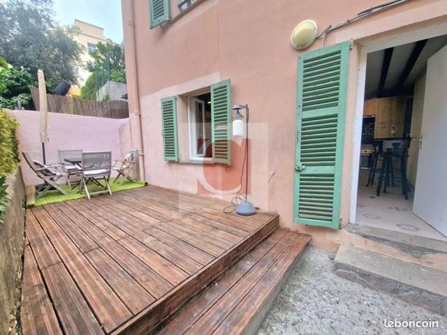Studio 1 pièce 25 m²