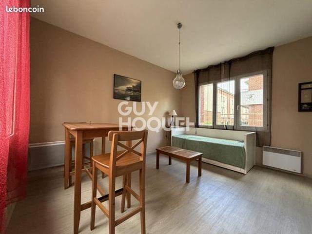 Studio 1 pièce 25 m²