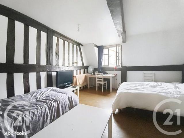 Studio 1 pièce 25 m²