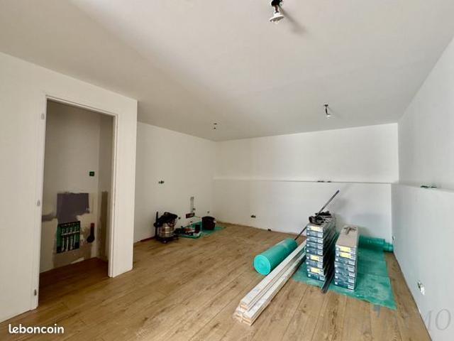 Studio 1 pièce 25 m²