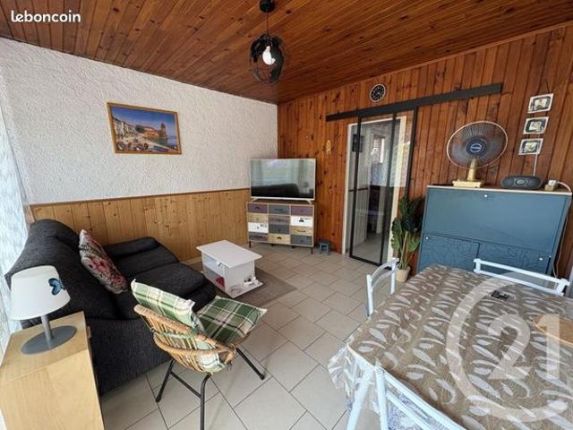 Studio 1 pièce 25 m²