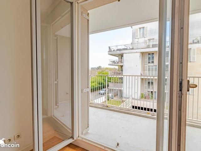 Studio 1 pièce 25 m²