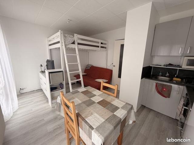 Studio 1 pièce 25 m²