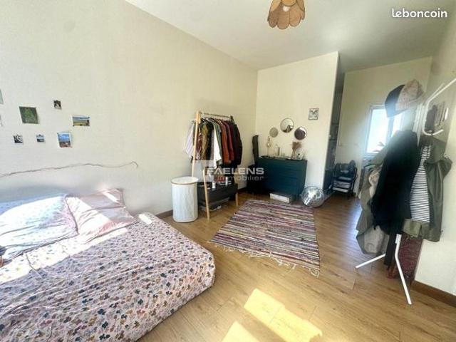 Studio 1 pièce 25 m²