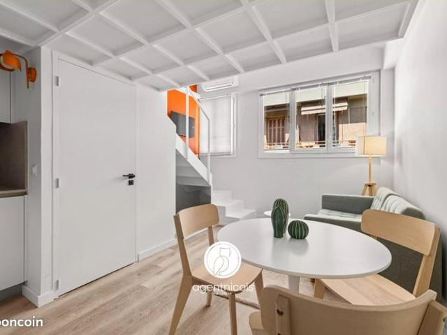 Studio 1 pièce 25 m²