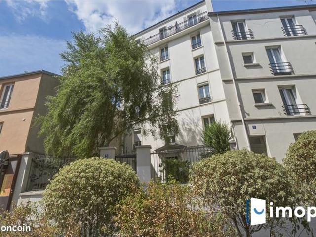 Studio 1 pièce 25 m²