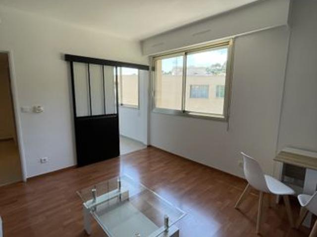 Studio 1 pièce 25 m²