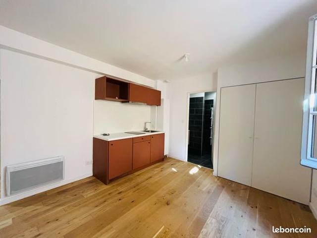 Studio 1 pièce 25 m²
