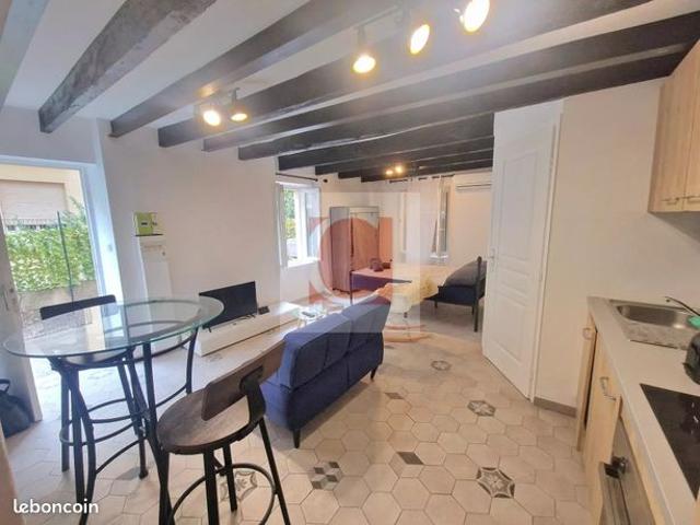 Studio 1 pièce 25 m²