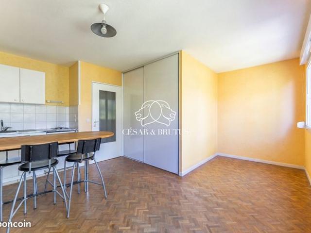 Studio 1 pièce 25 m²