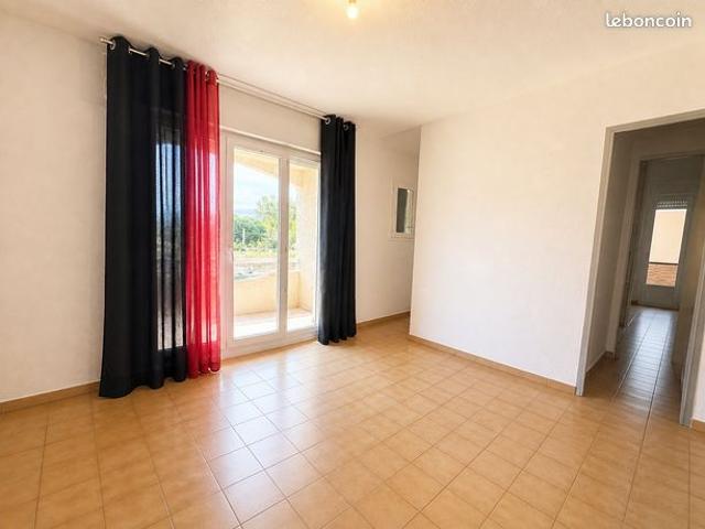 Studio 1 pièce 25 m²
