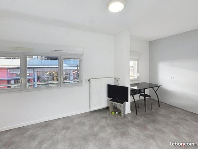 Studio 1 pièce 25 m²