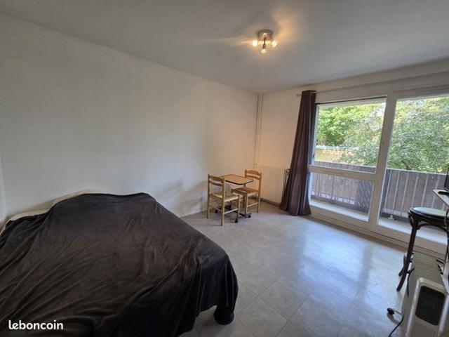 Studio 1 pièce 25 m²