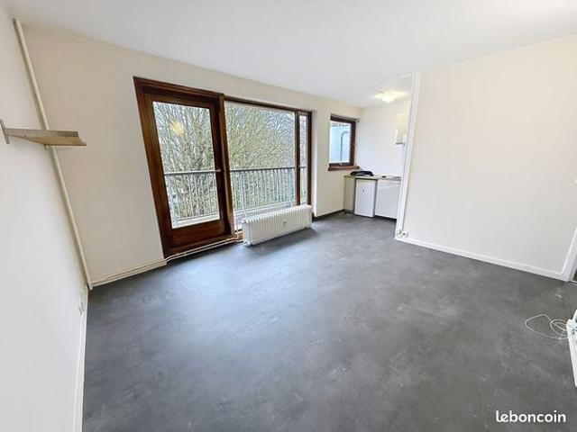 Studio 1 pièce 25 m²
