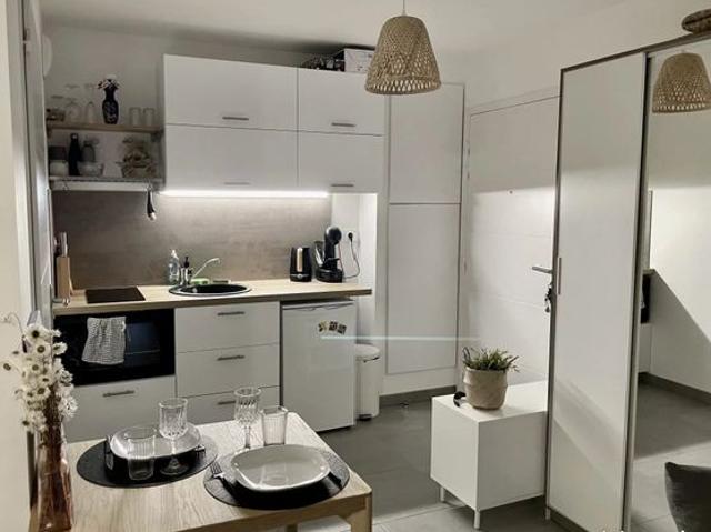 Studio 1 pièce 25 m²