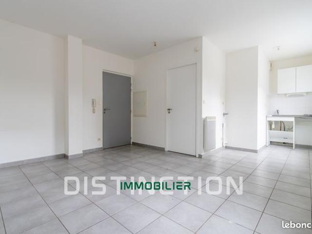 Studio 1 pièce 25 m²