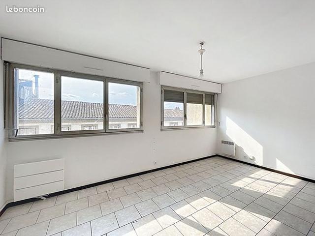 Studio 1 pièce 25 m²
