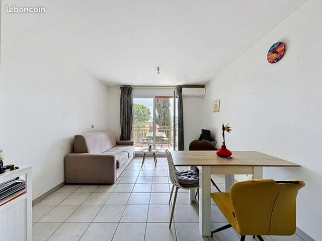 Studio 1 pièce 25 m²