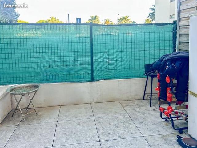 Studio 1 pièce 25 m²
