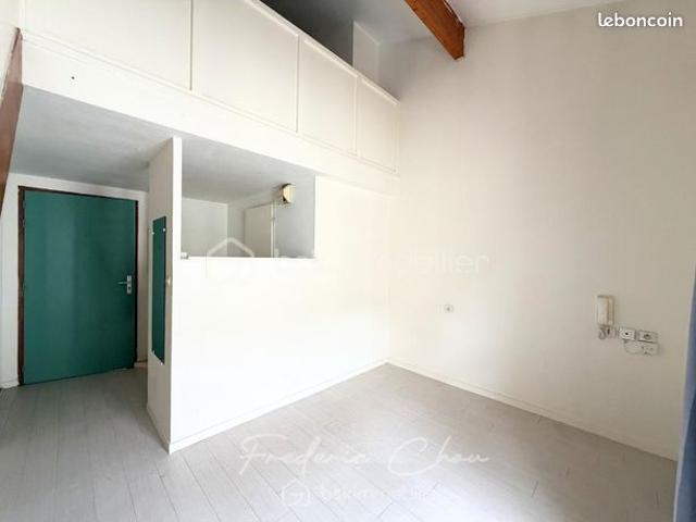 Studio 1 pièce 25 m²