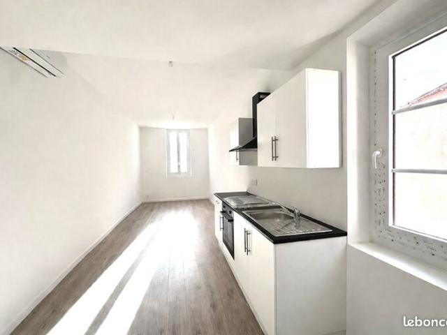 Studio 1 pièce 25 m²