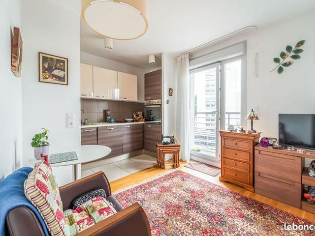 Studio 1 pièce 25 m²