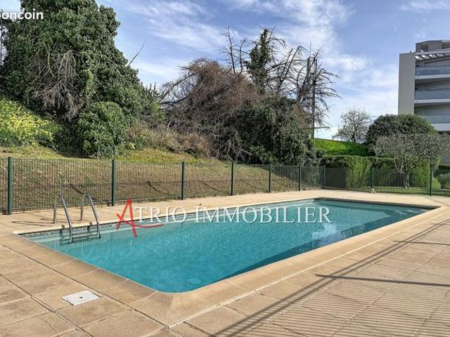 Studio 1 pièce 25 m²