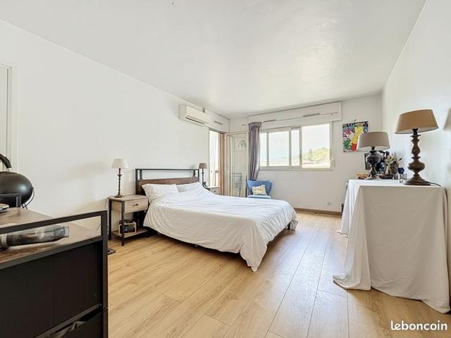 Studio 1 pièce 25 m²