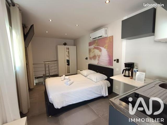 Studio 1 pièce 25 m²