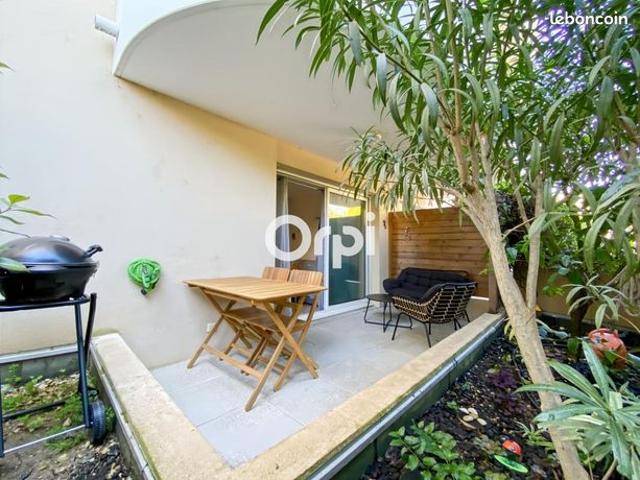 Studio 1 pièce 25 m²