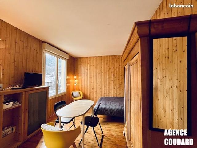 Studio 1 pièce 25 m²