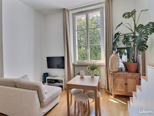 Studio 1 pièce 25 m²