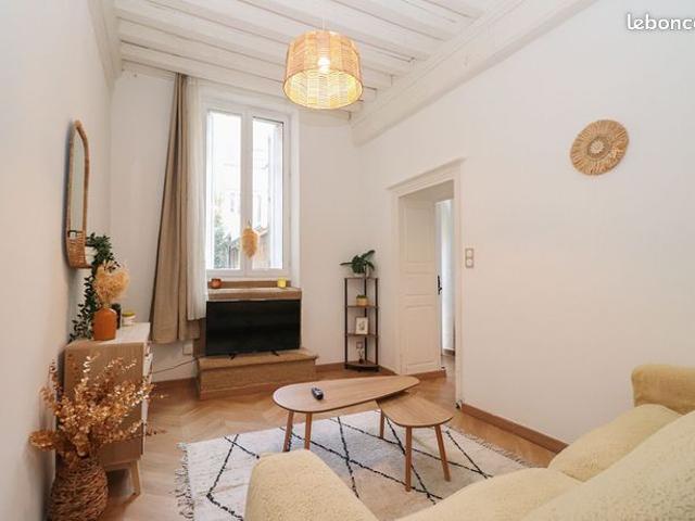 Studio 1 pièce 25 m²