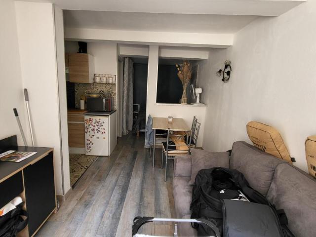 Studio 1 pièce 26.8 m² Carcassonne 11000
